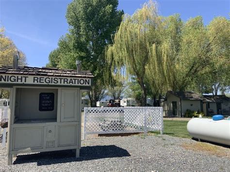 Rv park baker city oregon  Feel the thrill of Hells Canyon on a jetboat tour, visit Ghost Towns or experience the small-town charm
